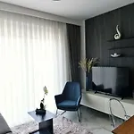 In Ziza, Rooftop Swimming Pool Apartman Opatija