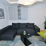 Apartman In Ziza, Rooftop Swimming Pool