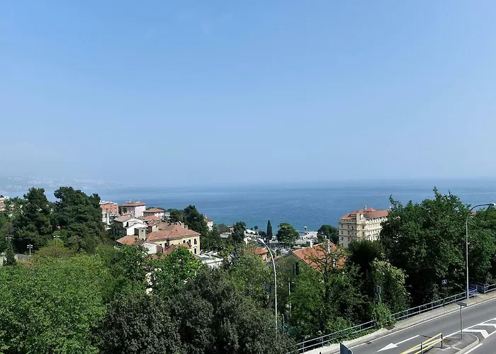 Appartement In Ziza, Rooftop Swimming Pool