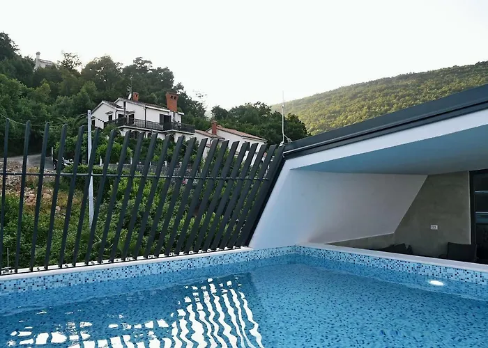 In Ziza, Rooftop Swimming Pool Appartement Opatija