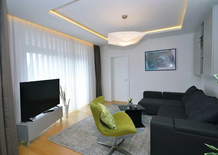 Appartement In Ziza, Rooftop Swimming Pool