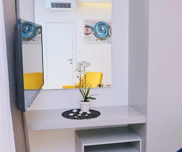 Appartement In Ziza, Rooftop Swimming Pool