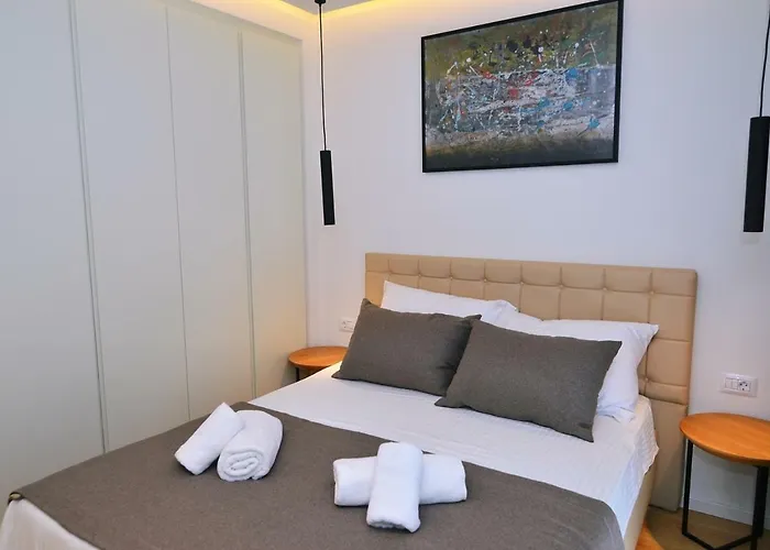 In Ziza, Rooftop Swimming Pool Appartement *