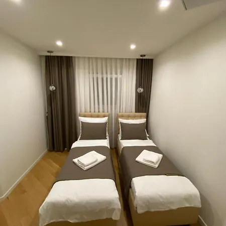 In Ziza, Rooftop Swimming Pool Apartment