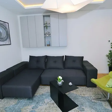 Apartment In Ziza, Rooftop Swimming Pool