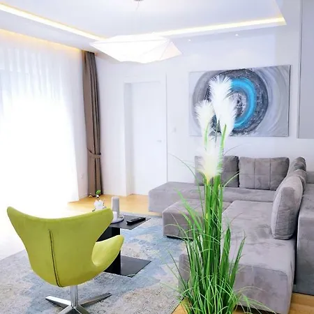 Apartment In Ziza, Rooftop Swimming Pool *