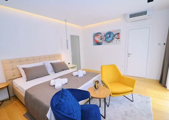 דירה In Ziza, Rooftop Swimming Pool אופטיה