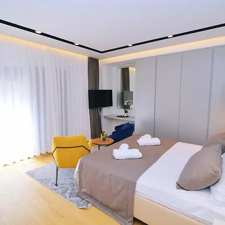 In Ziza, Rooftop Swimming Pool 奥帕提亚